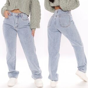 Fashionnova- Light Wash Mid Rise Straight Leg Slouchy Jeans Everyday Size 15